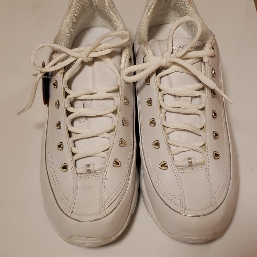 Skechers